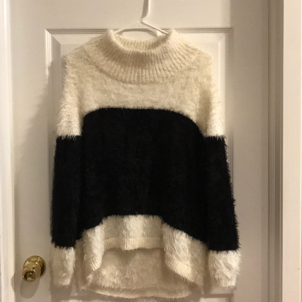 Vince camuto sweater - Picture 3 of 5